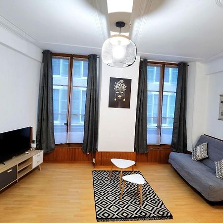 Charmant T2 Meuble Quartier Chateau De По Экстерьер фото